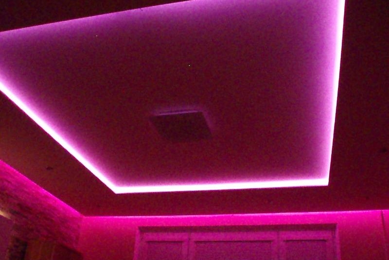 LED stropy